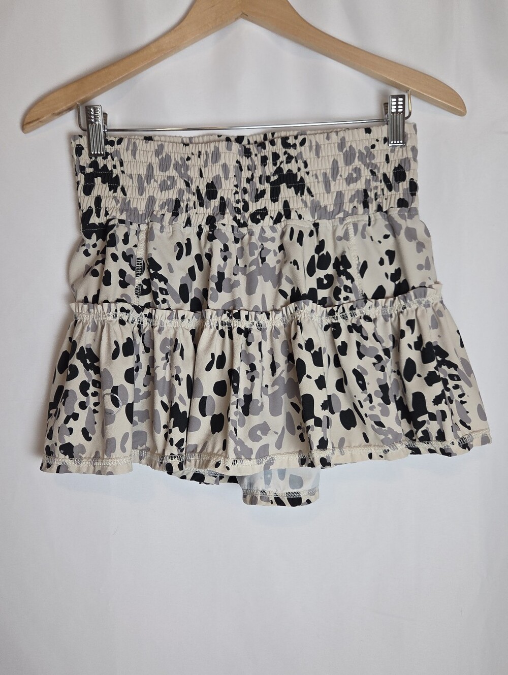 The bubble lifestyle Cream Black Gray  Ruffle Tiered Skort athletic tennis artsy